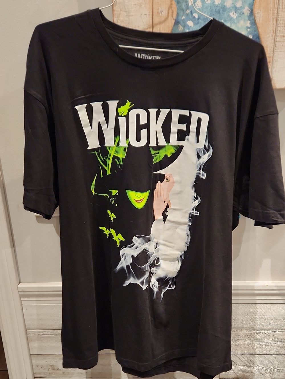 EUC Wicked Musical Graphic Tee - Black with Green & White Print Women's Sz XXL